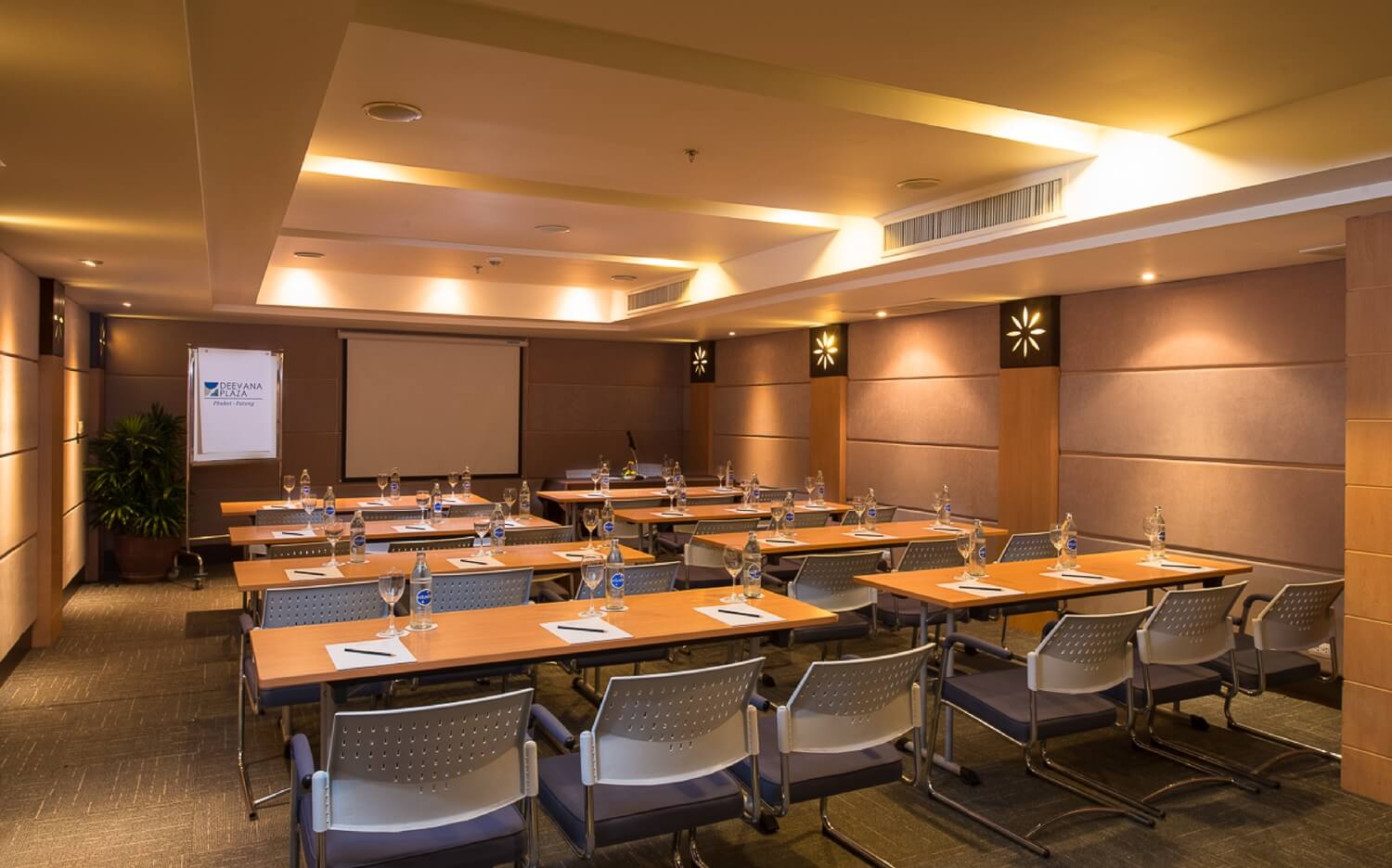 Square II Meeting Room